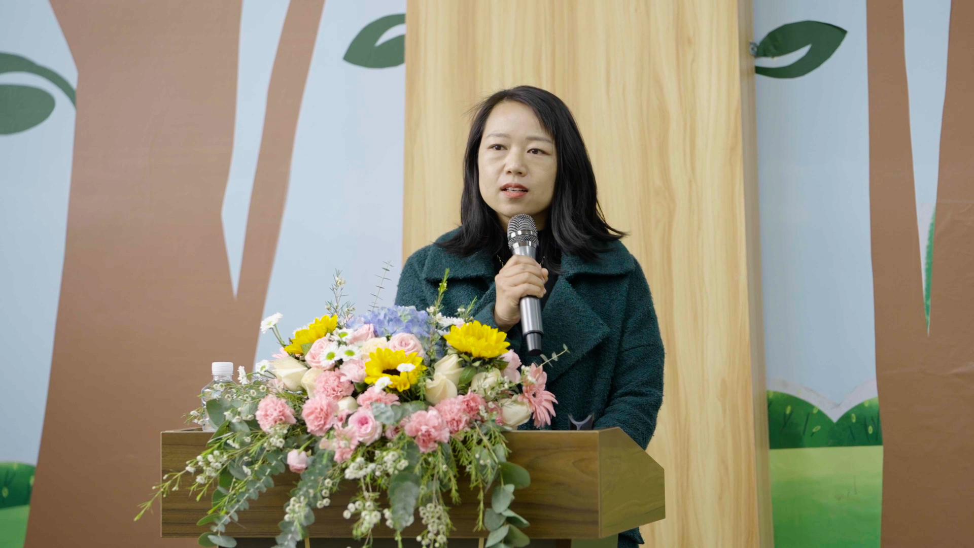 蒙自市教体局卢文文发言.jpg