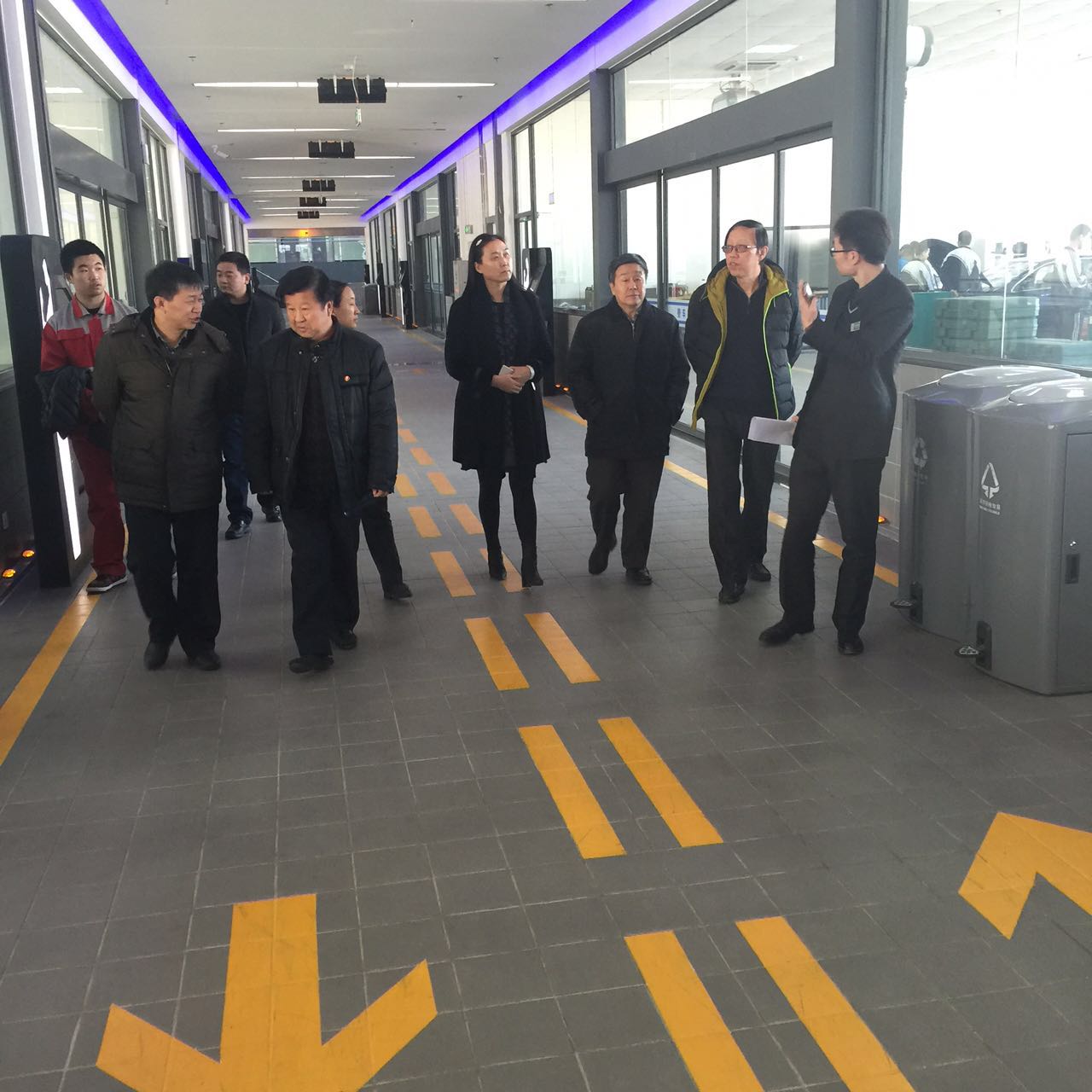 参观汽车教室 参观汽车教室